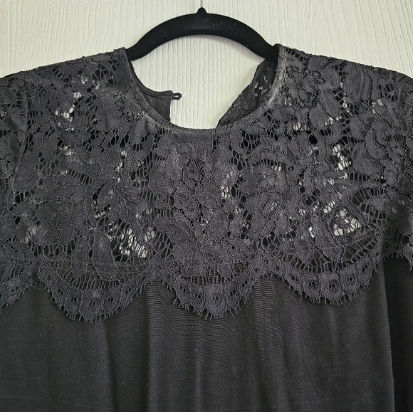Lace detail long sleep top - Picture 4 of 4